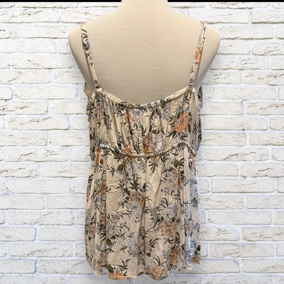 Torrid Floral Blouse Tank Camisole Size 4 4X 26 - Picture 3 of 4